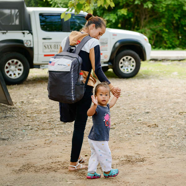 Los niños necesitan hogares amorosos y seguros